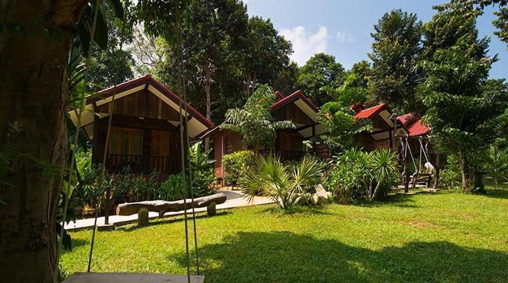 Chom Samed Resort Koh Samet Exterior photo